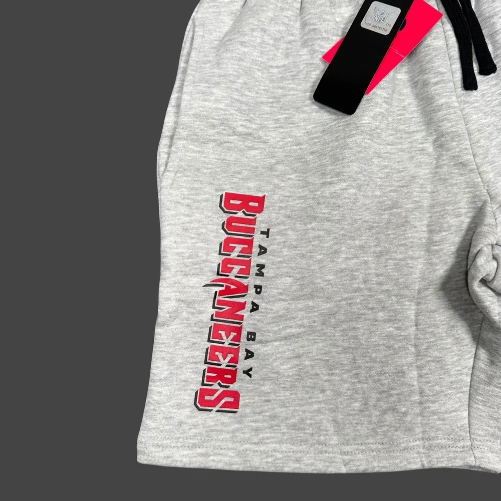 NFL Team Apparel Tampa Bay Buccaneers Shorts Mens Small Gray Fleece Athletic